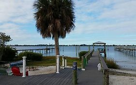 Two Bedroom Paradise Cove Unit 6